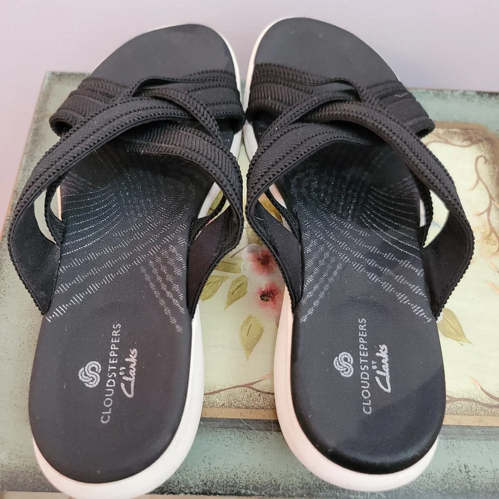 Cloudsteppers By Clarks Black Crisscross Slides Size 7 - Picture 4 of 8